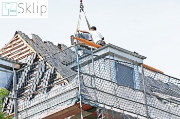 Siatka do zabezpieczenia rusztowań w czasie prac budowlanych i remontowych na elewacjach budynków. | Sklep z zabezpieczającymi s