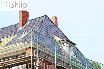 Zabezpieczenie starego dachu - siatka zabezpieczająca dachówki | Sklep z zabezpieczającymi siatkami na stare dachy