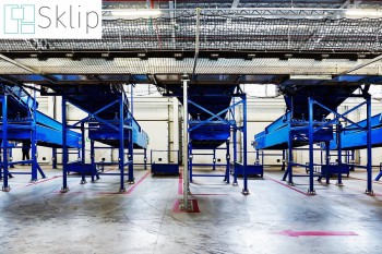 Hale produkcyjne - Mocna siatka do zabezpieczenia towarów na hali produkcyjnej | Sklep z zabezpieczeniami do urządzeń