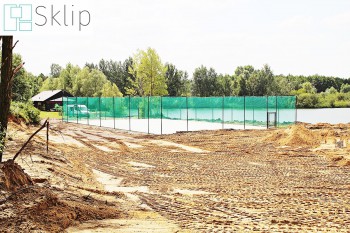 Siatka ochronna zabezpieczająca na ogrodzenie boiska szkolnego | Sklep z ogrodzeniami na boisk sportowe