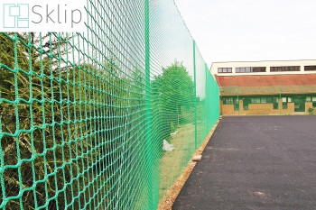 Tania siatka na ogrodzenie boiska szkolnego i piłkarskiego, 10x10 cm, 3 mm | Sklep z ogrodzeniami na boisk sportowe