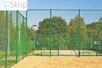 Sznurkowe ogrodzenie na boisko szkolne i obiekty sportowe | Sklep z ogrodzeniami na boisk sportowe