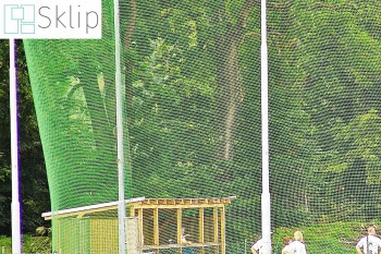 Bardzo mocna i gruba siatka na ogrodzenie boiska szkolnego | Sklep z ogrodzeniami na boisk sportowe