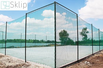 Tania siatka na ogrodzenie boiska szkolnego i piłkarskiego, 10x10 cm, 3 mm | Sklep z ogrodzeniami na boisk sportowe