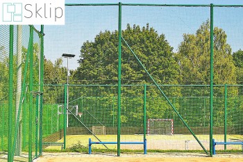 Siatki na boisko do gry w piłkę nożną - obiekt sportowy | Sklep z ogrodzeniami na boisk sportowe